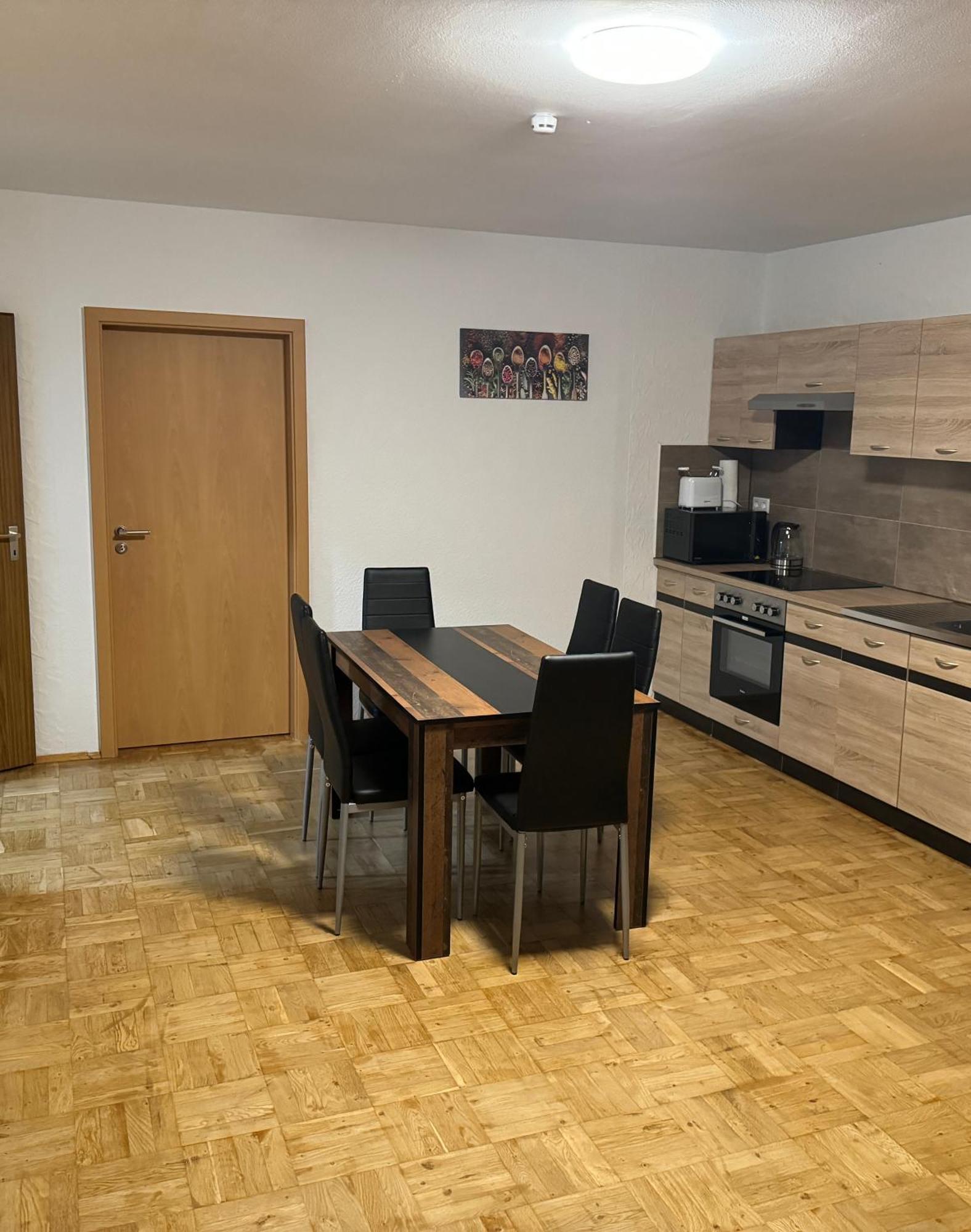 Laras Voll Ausgestattete Gartenwohnung Mit Wlan Und Tv Werne Екстер'єр фото